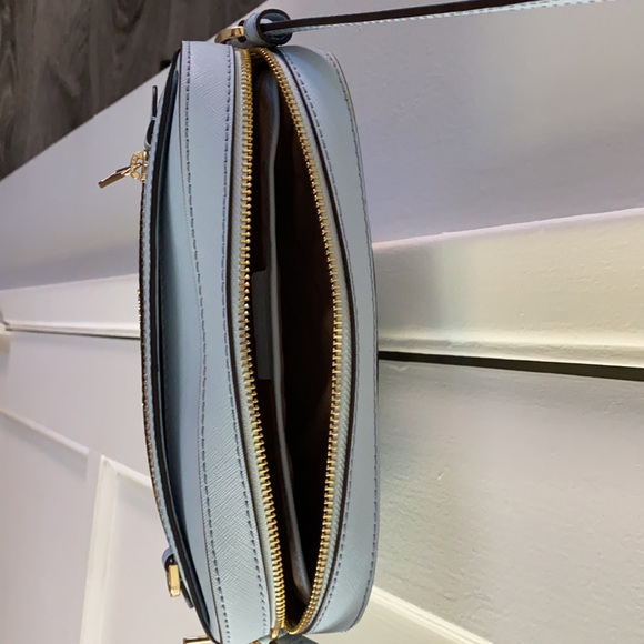 Purse - Picture 3 of 3